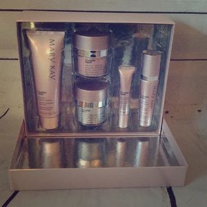 MK TimeWise Repair Volu-firm Set